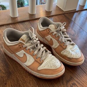Nike White and Brown Low-Top Sneakers